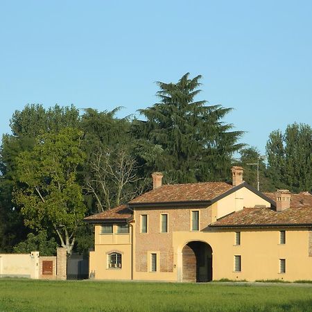 Agriturismo Cascina Pezzolo Лоди Экстерьер фото