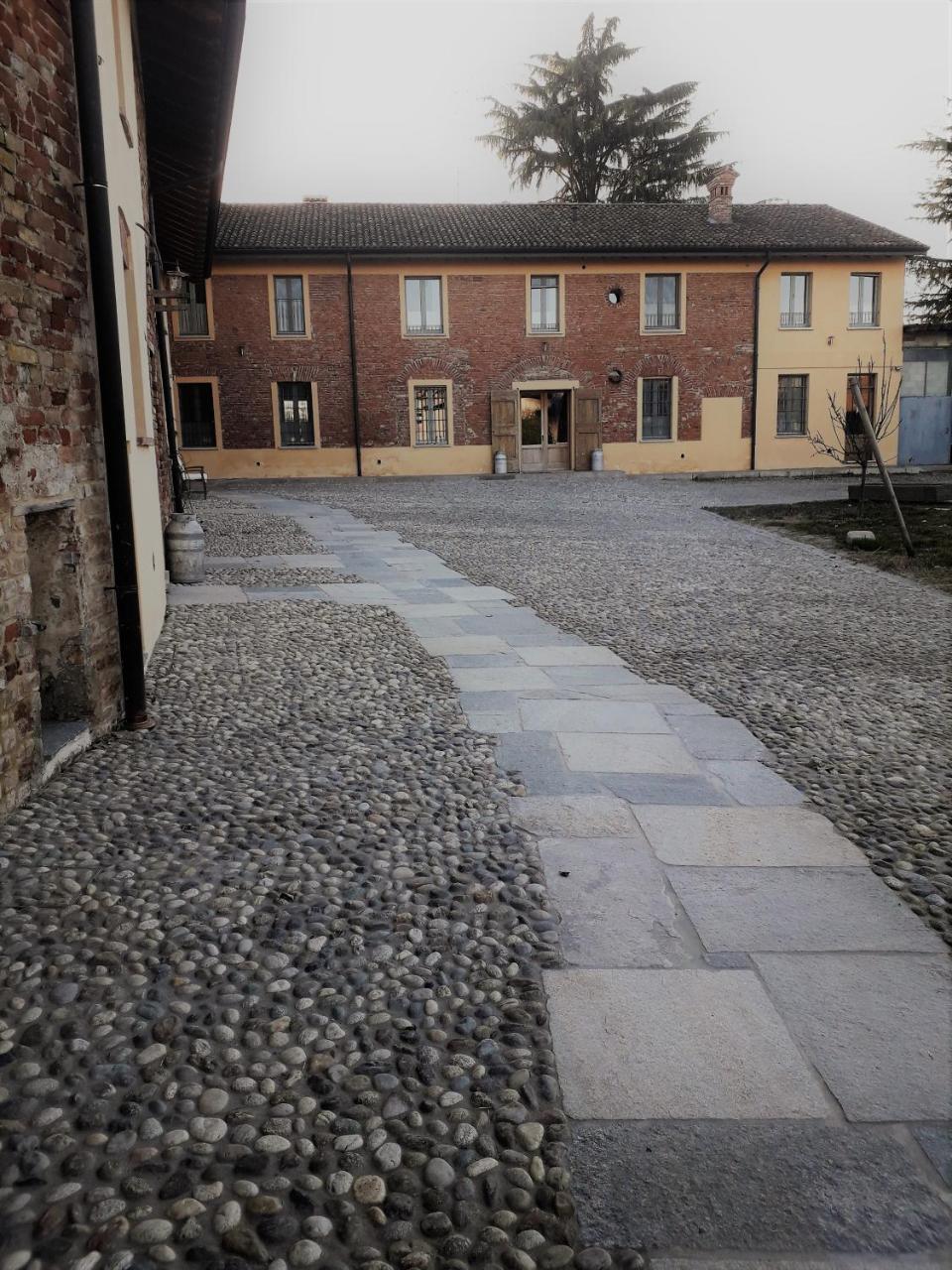 Agriturismo Cascina Pezzolo Лоди Экстерьер фото